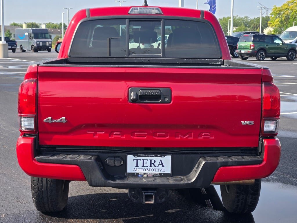 Used 2020 Toyota Tacoma SR AWD/4WD image 14