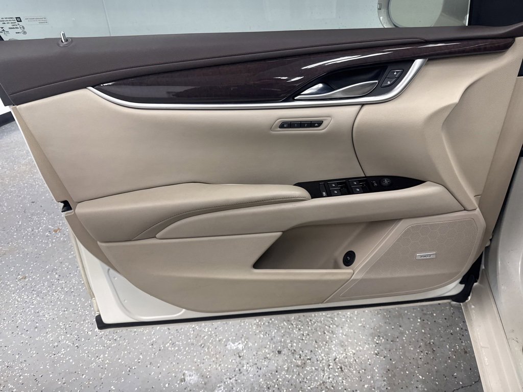 Used 2014 Cadillac XTS Luxury w/ Driver Awareness Package image 6