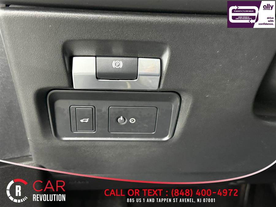 Used 2020 Land Rover Range Rover Evoque SE image 38