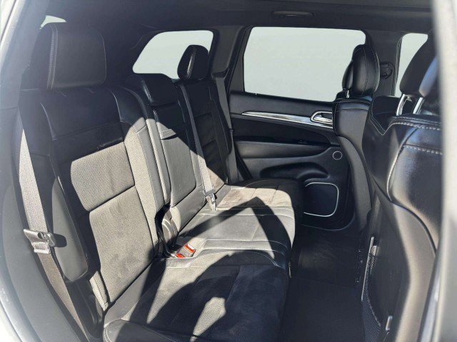 Used 2015 Jeep Grand Cherokee SRT image 46