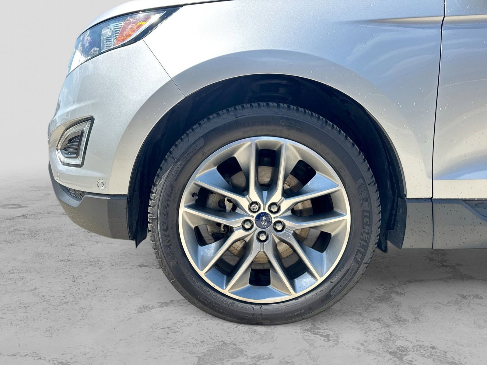 Used 2017 Ford Edge Titanium w/ Equipment Group 302A AWD/4WD image 17