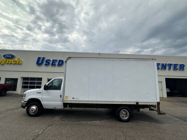 Used 2013 Ford E-450 and Econoline 450 Super Duty RWD image 3