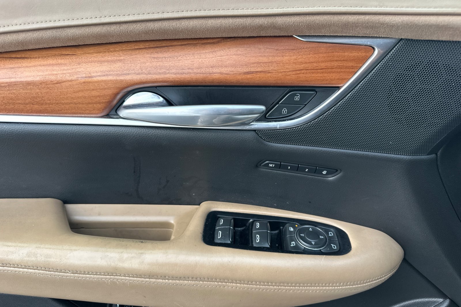 Used 2019 Cadillac XT5 Platinum image 11