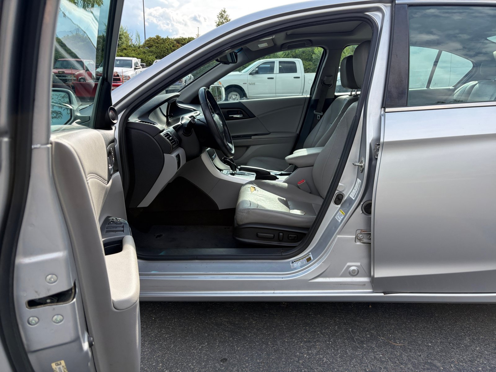 Used 2014 Honda Accord EX-L image 11