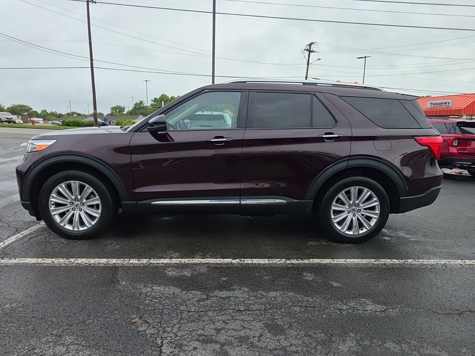 Used 2022 Ford Explorer Limited w/ Limited Technology Package AWD/4WD image 10