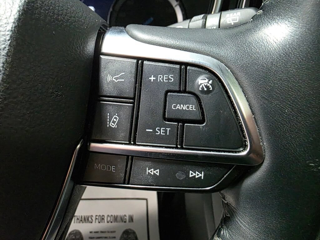 Used 2021 Toyota Highlander Limited AWD/4WD image 15
