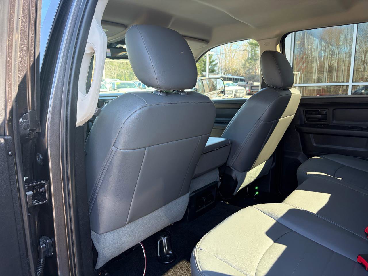 Used 2016 RAM 2500 Tradesman w/ Chrome Appearance Group image 37