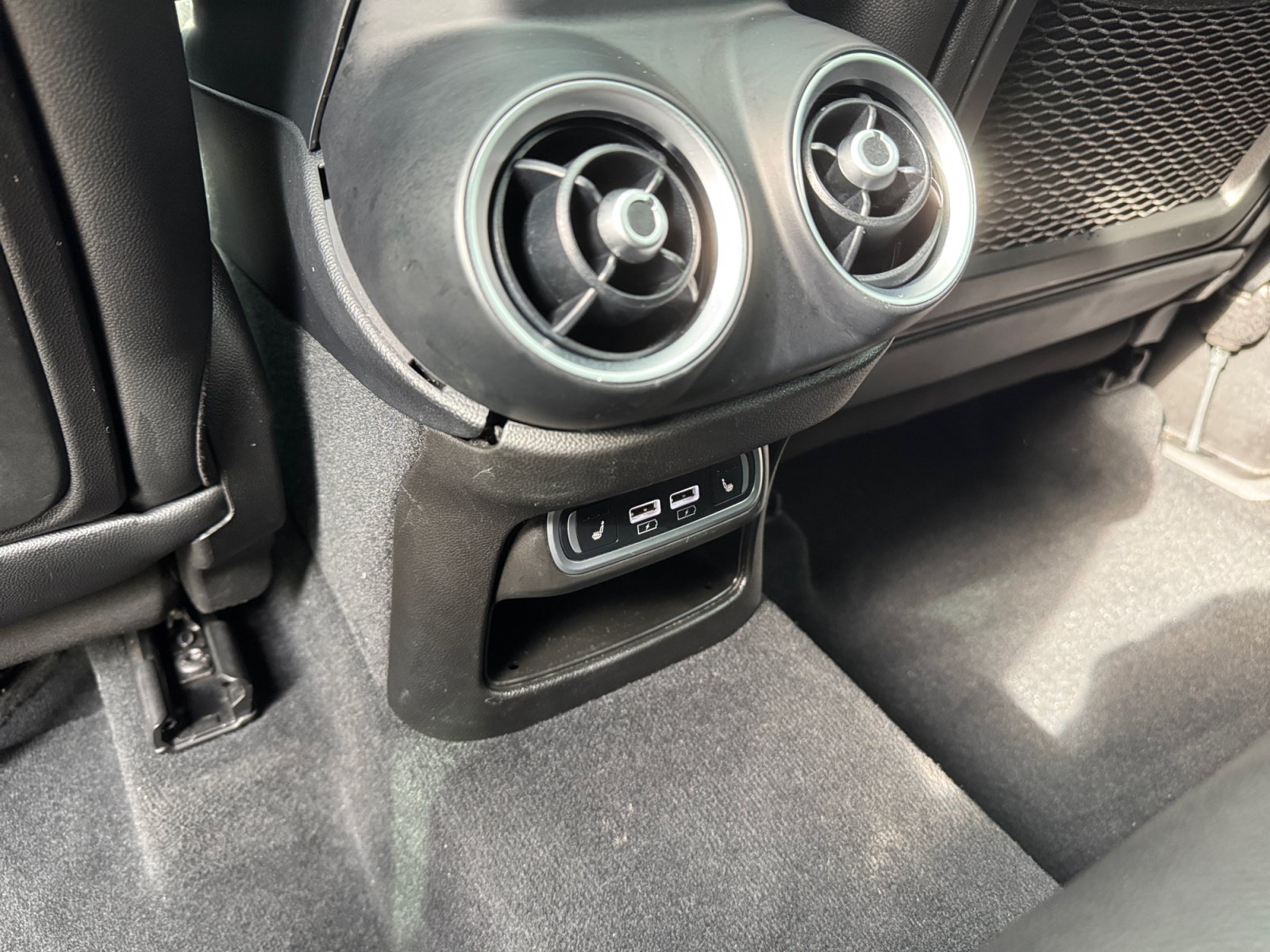 Used 2023 Alfa Romeo Stelvio Ti w/ Active Assist Plus Package AWD/4WD image 13