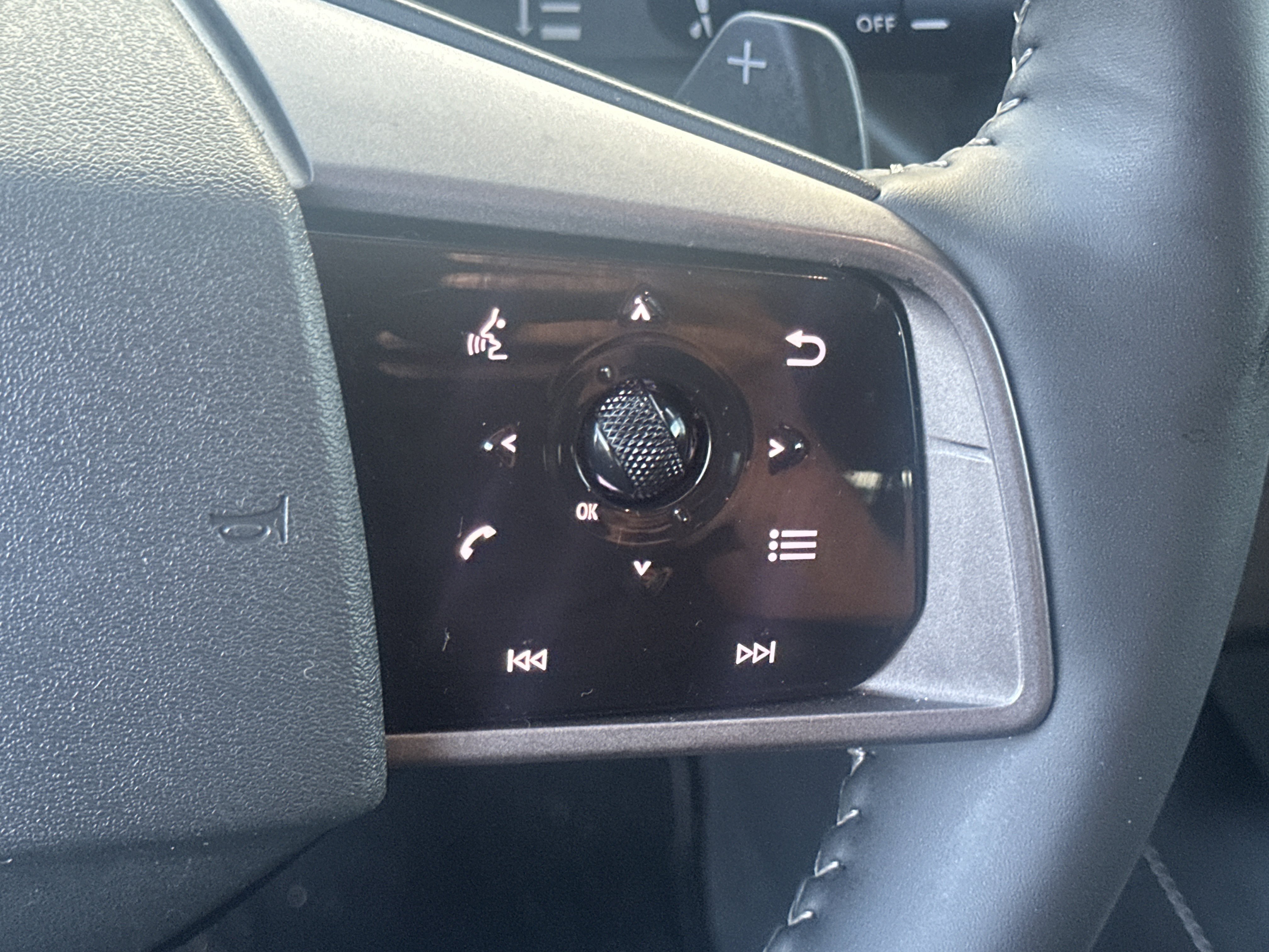 Used 2025 Nissan Murano SV AWD/4WD image 25