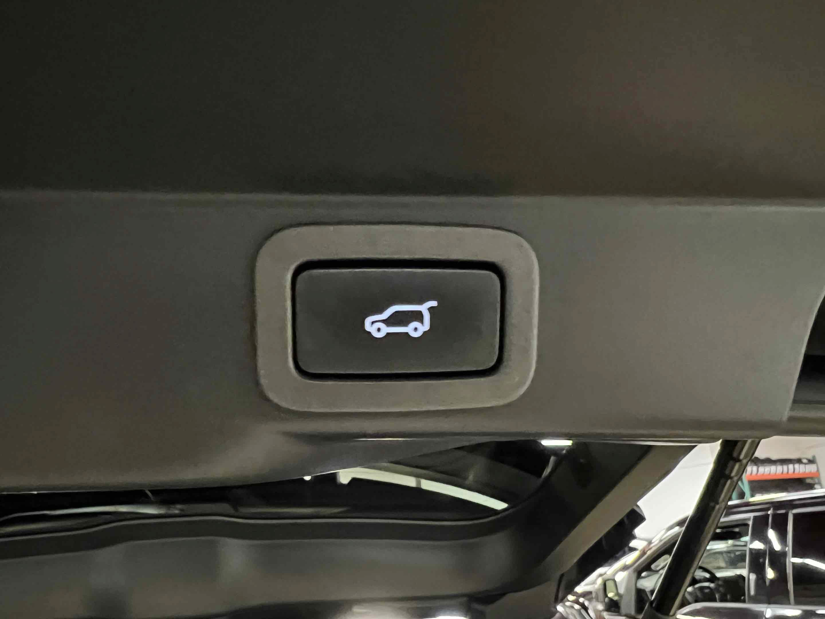 Used 2019 Land Rover Range Rover Sport HSE AWD/4WD image 10