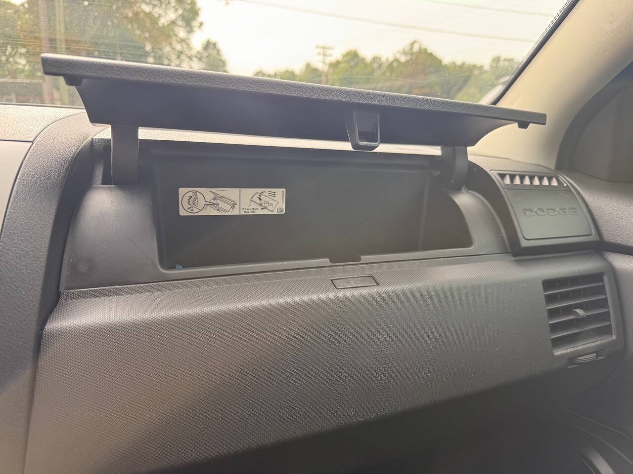 Used 2010 Dodge Avenger SXT FWD image 22