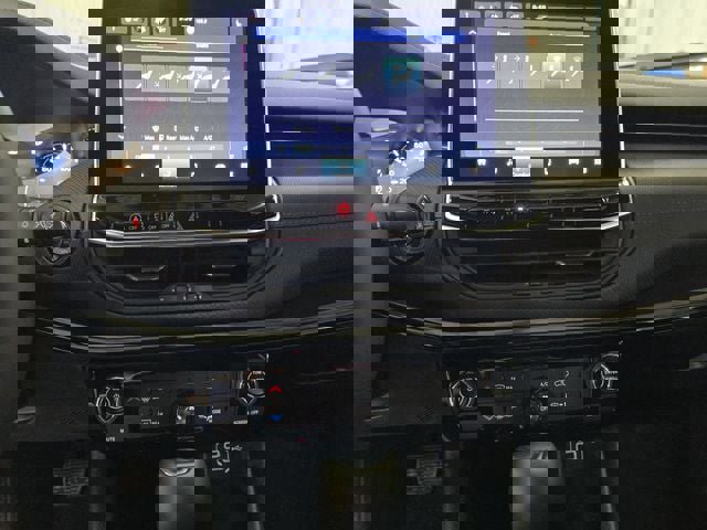 New 2026 Jeep Compass Latitude AWD/4WD image 32