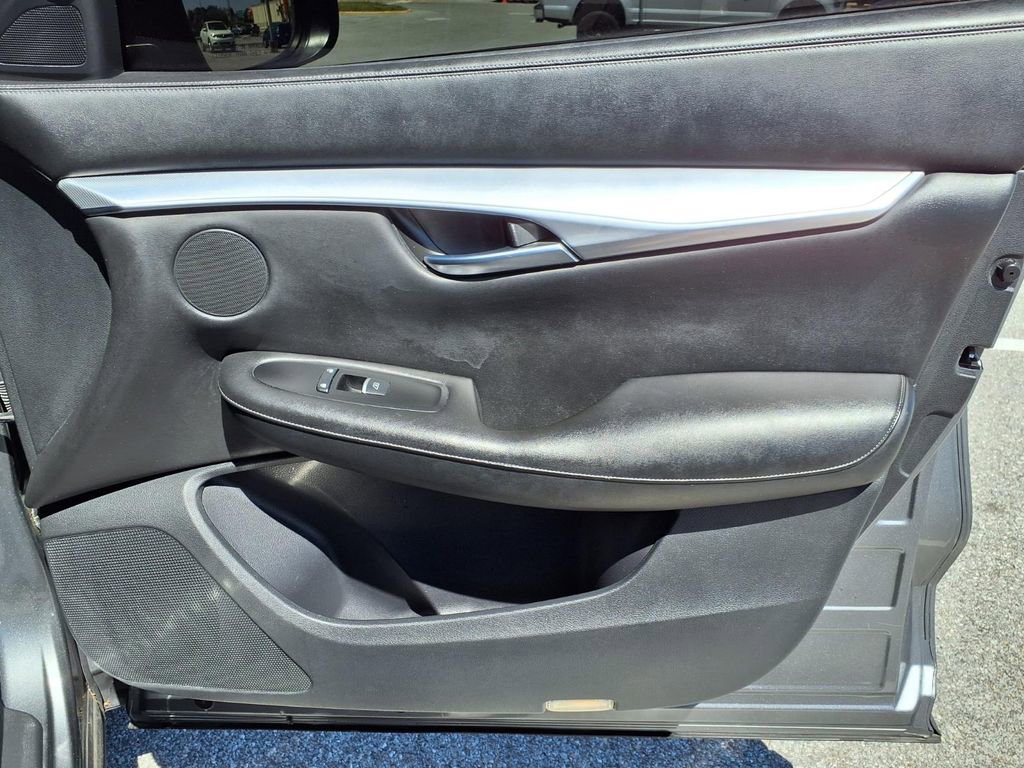 Used 2019 INFINITI QX50 Luxe w/ Cargo Package FWD image 14