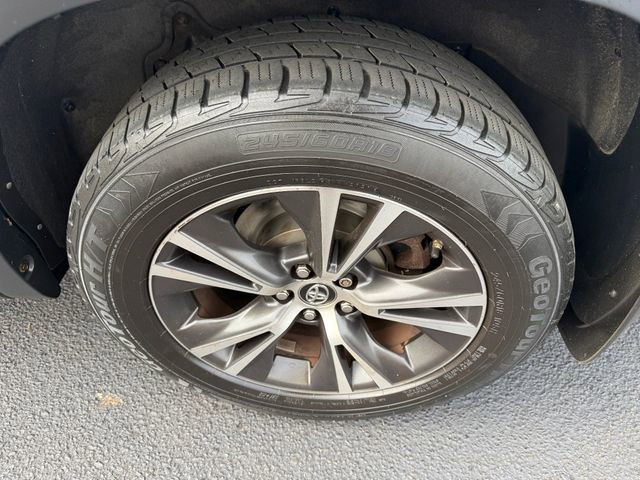 Used 2019 Toyota Highlander Plus image 13