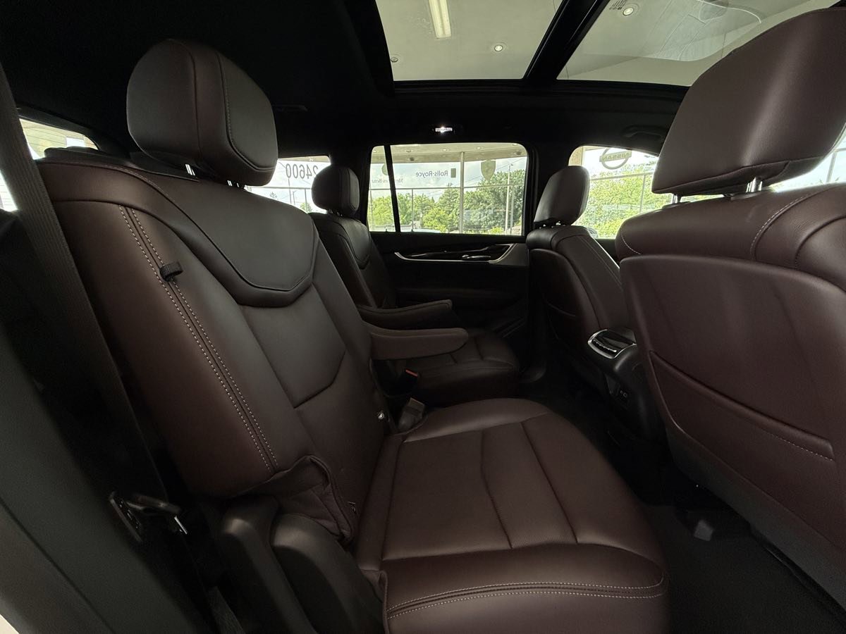 Used 2024 Cadillac XT6 Premium Luxury w/ Technology Package image 32