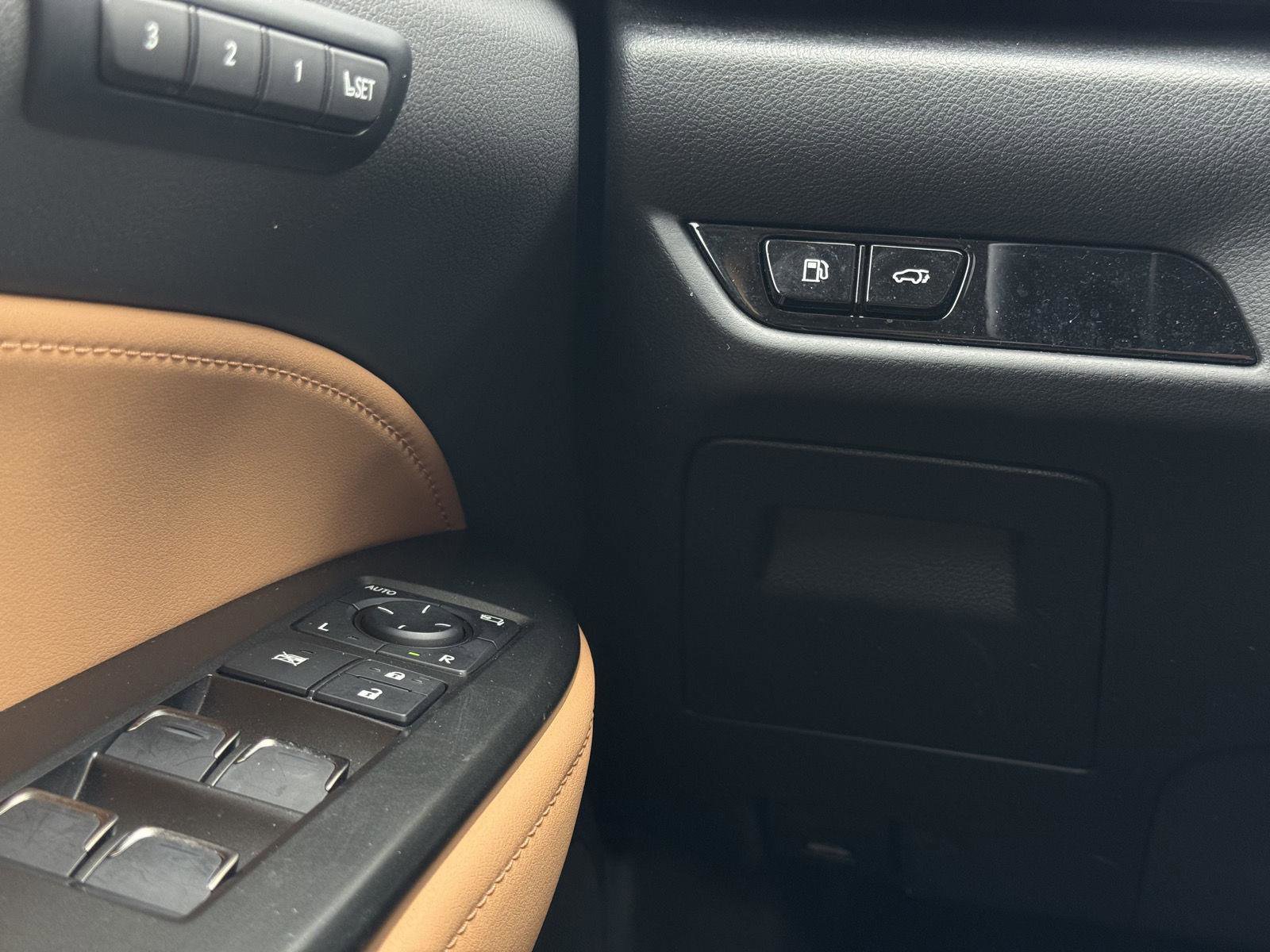 Used 2024 Lexus NX 350 Premium w/ Vision Package image 18