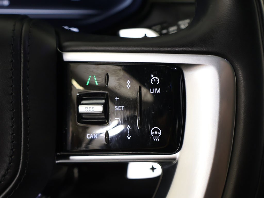 Used 2023 Land Rover Range Rover Long Wheelbase SE image 52