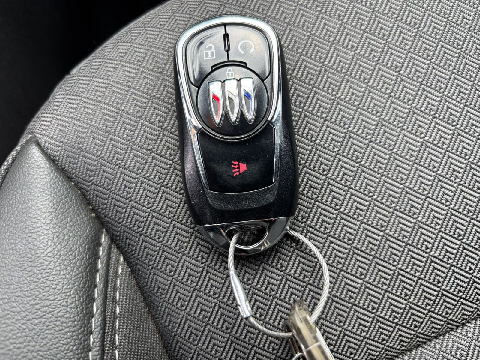 Used 2025 Buick Encore GX Preferred image 23