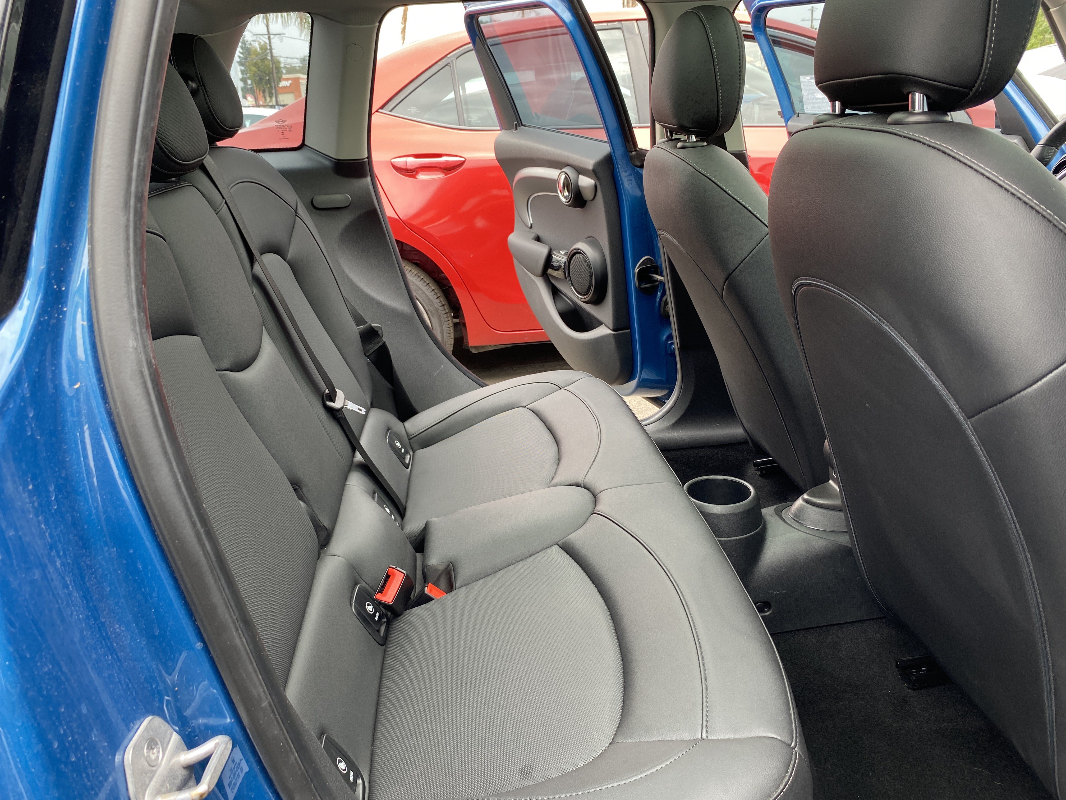 Used 2024 MINI Cooper 4-Door Hardtop FWD image 24