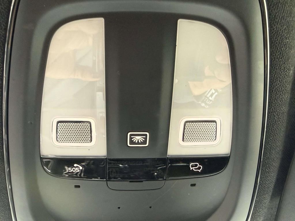Used 2023 Volvo C40 P8 Recharge Ultimate w/ Protection Package Premier image 26