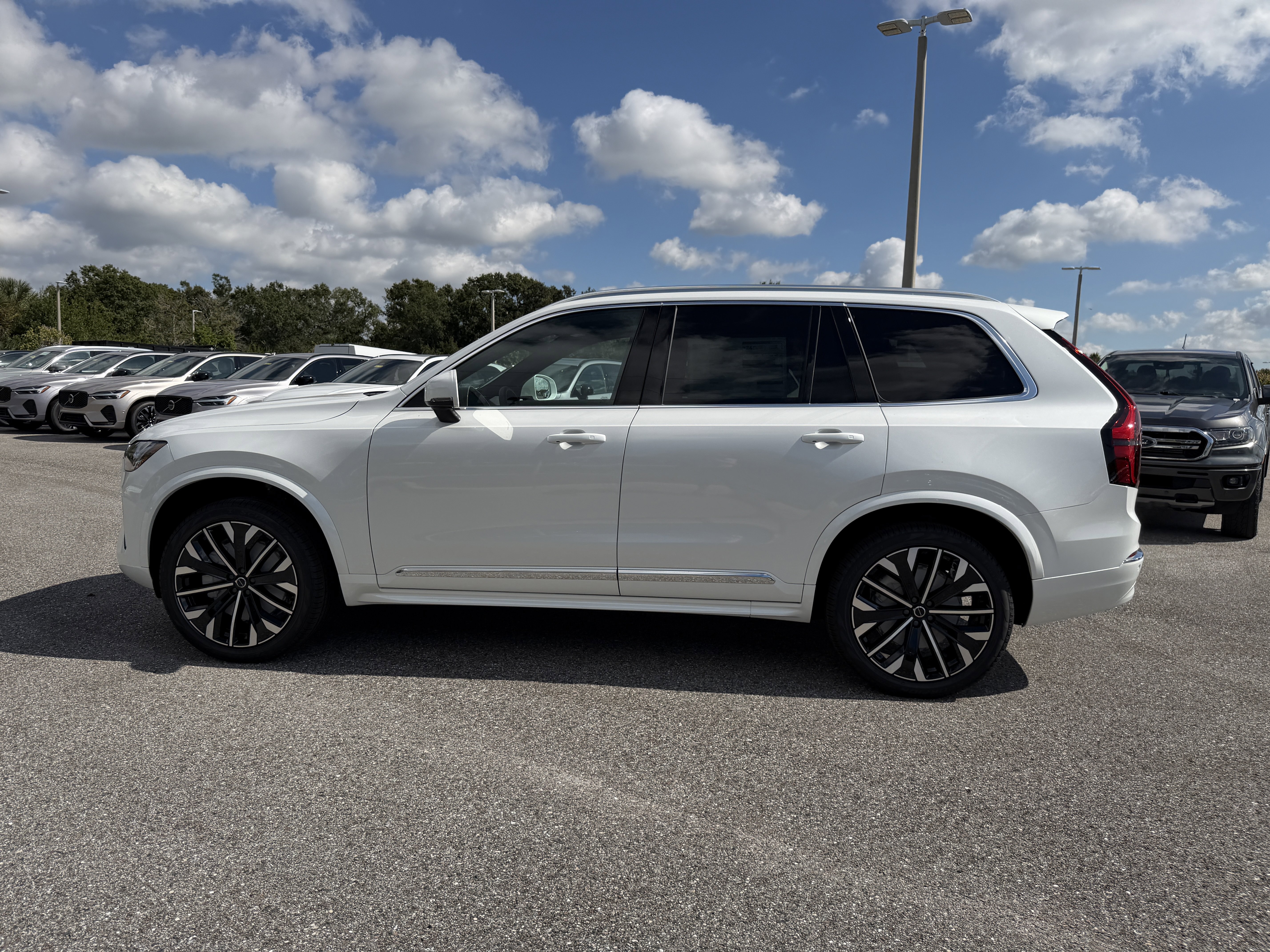 New 2026 Volvo XC90 B5 Core w/ Protection Package image 6
