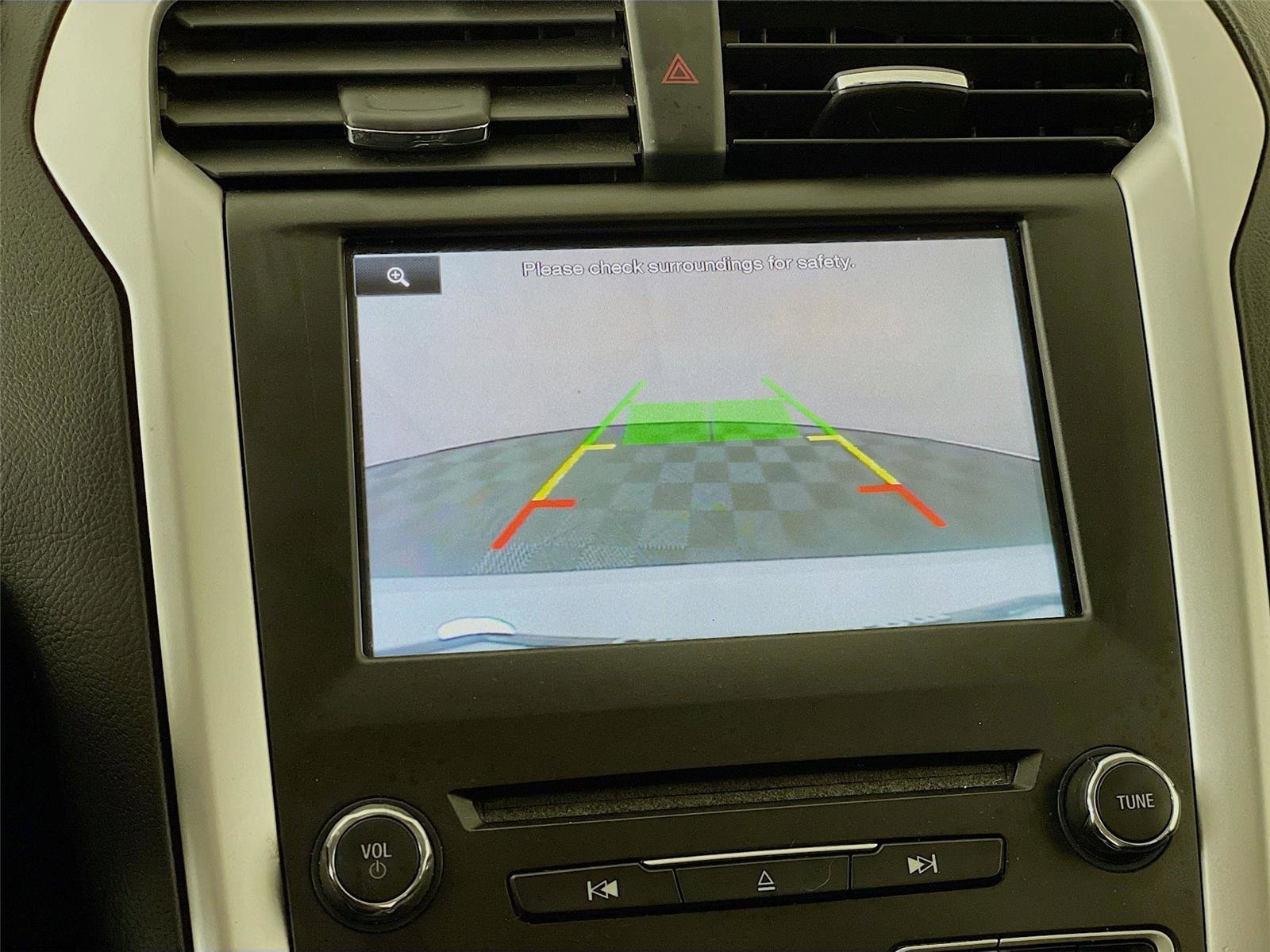 Used 2016 Ford Fusion SE image 16