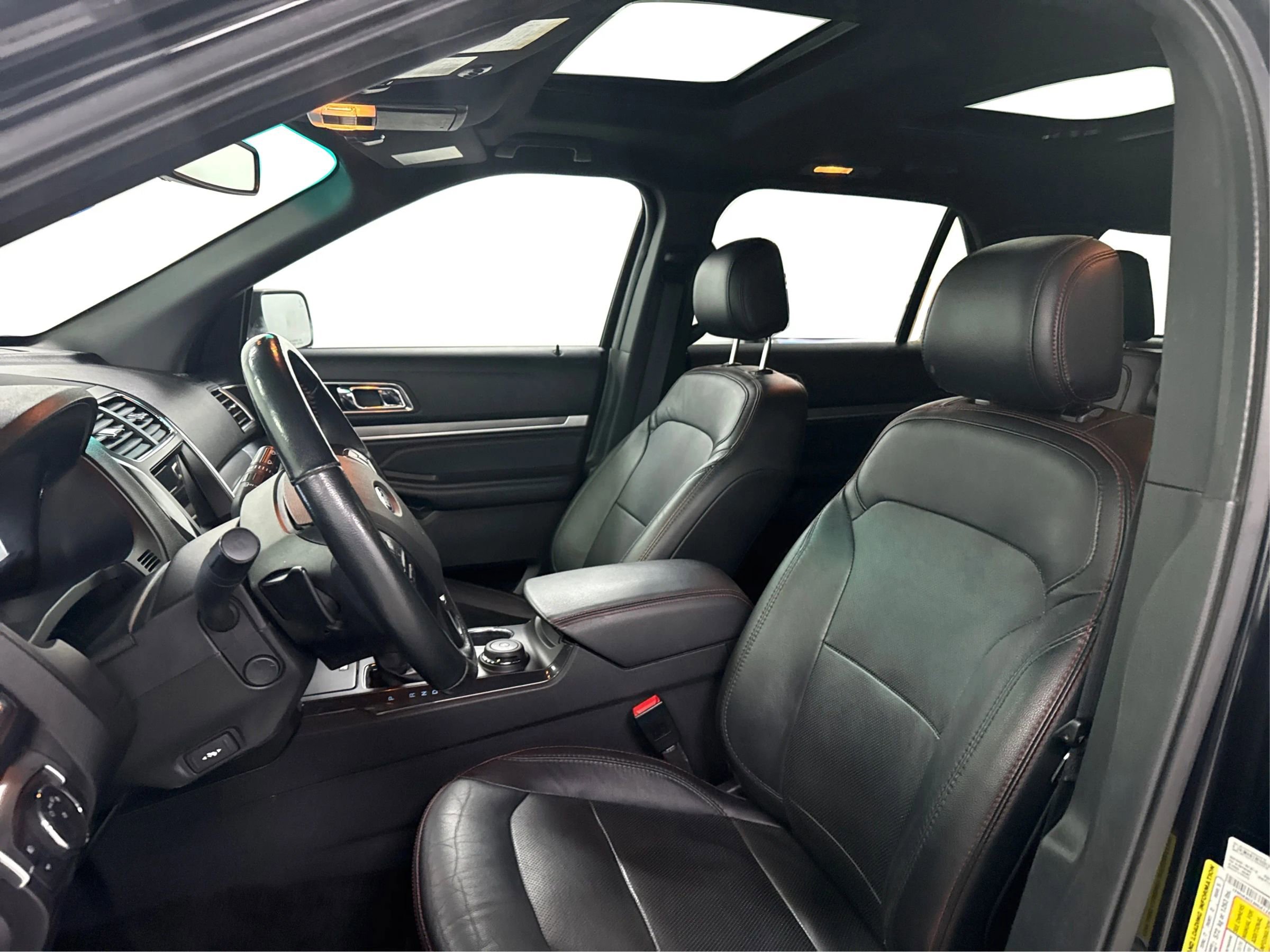 Used 2017 Ford Explorer Sport w/ Equipment Group 401A image 9