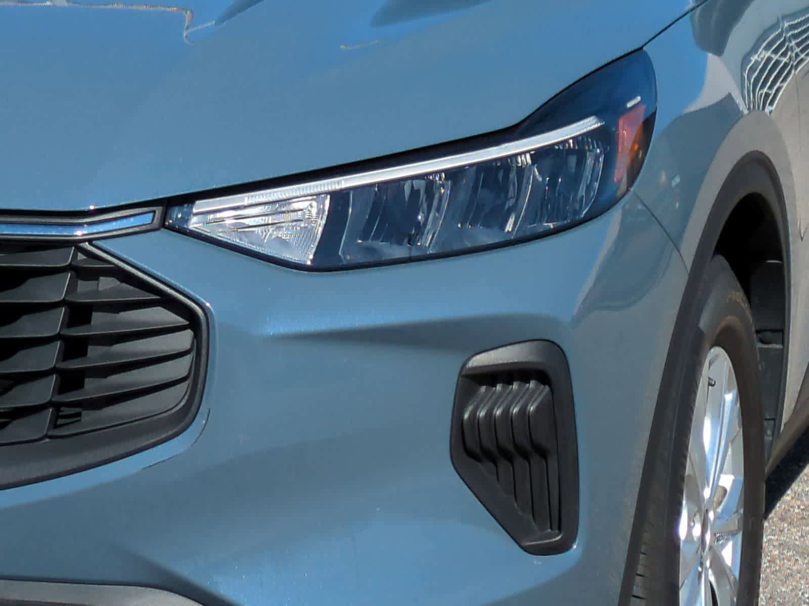 Certified 2023 Ford Escape Active AWD/4WD image 11
