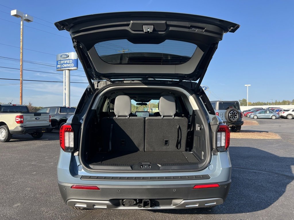 New 2025 Ford Explorer Active image 6