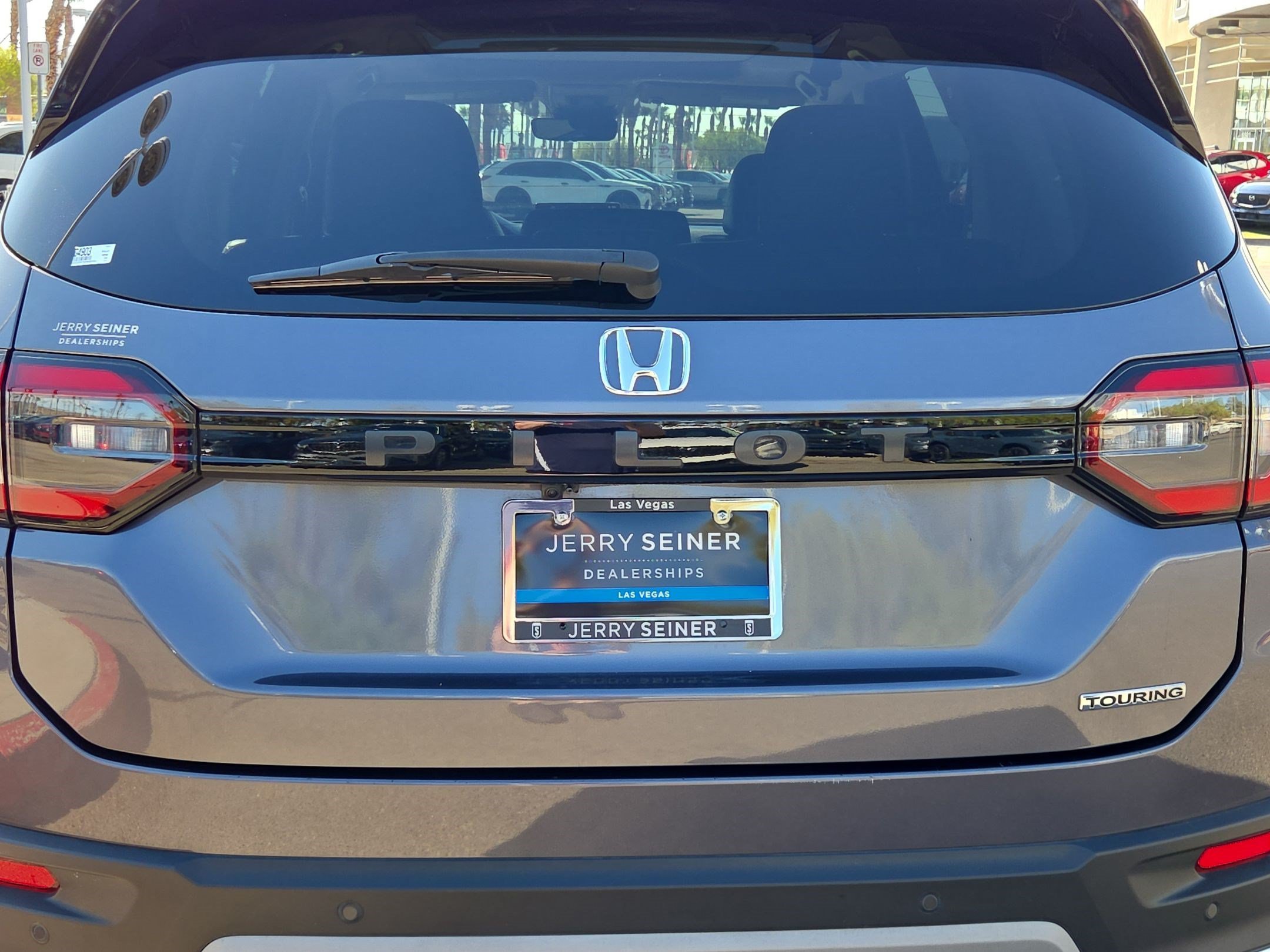 Used 2024 Honda Pilot Touring image 13