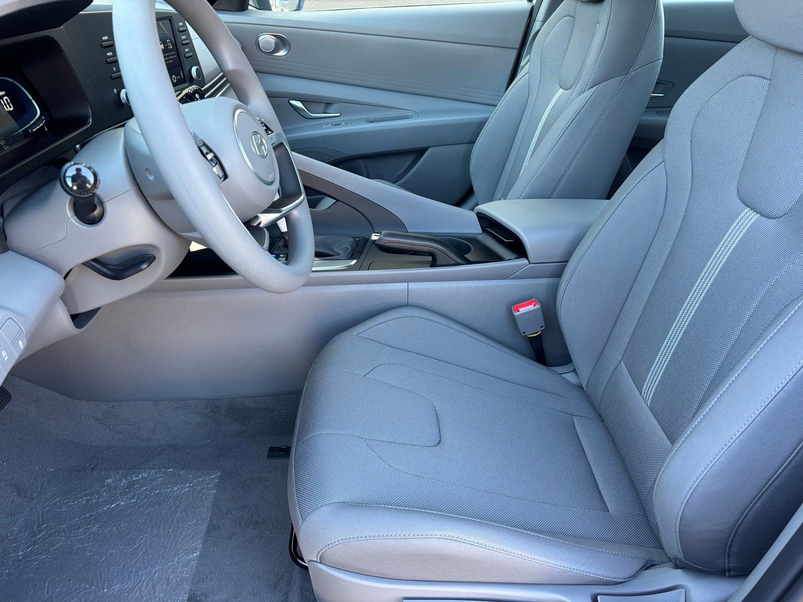 New 2026 Hyundai Elantra SE image 12