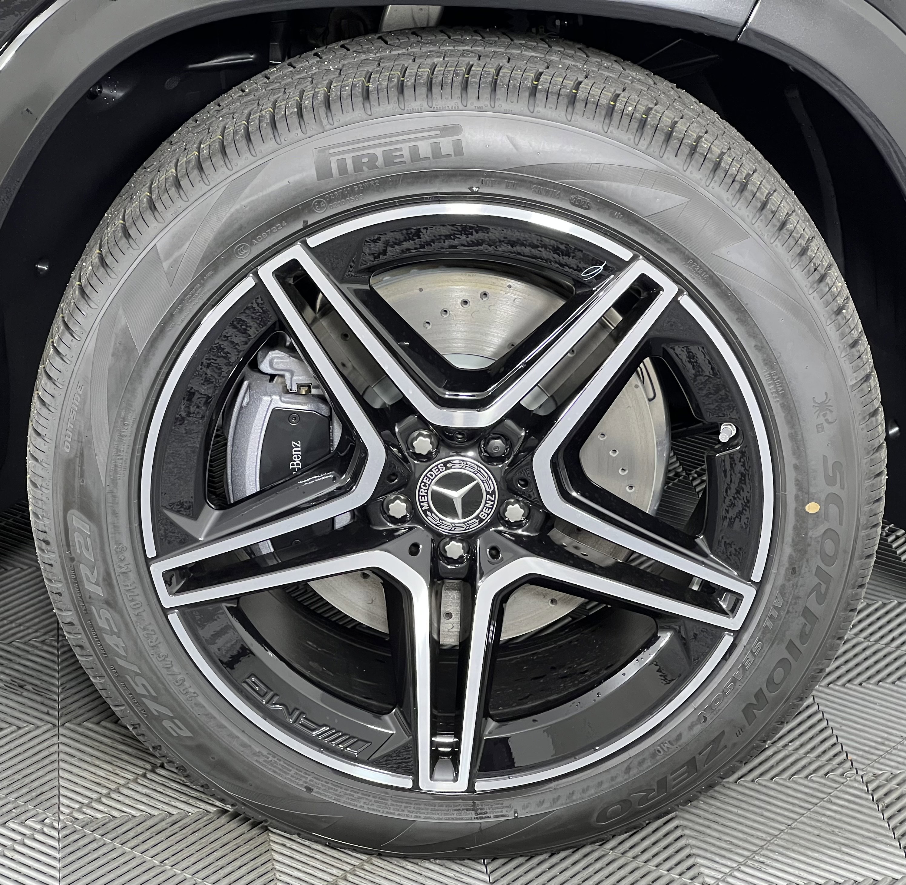 New 2026 Mercedes-Benz GLS 450 4MATIC image 14