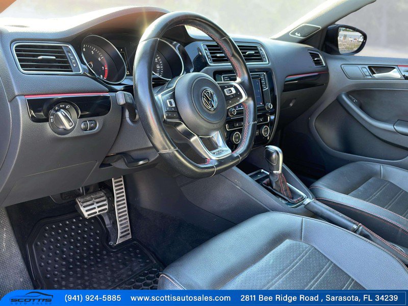 Used 2018 Volkswagen Jetta GLI FWD image 17