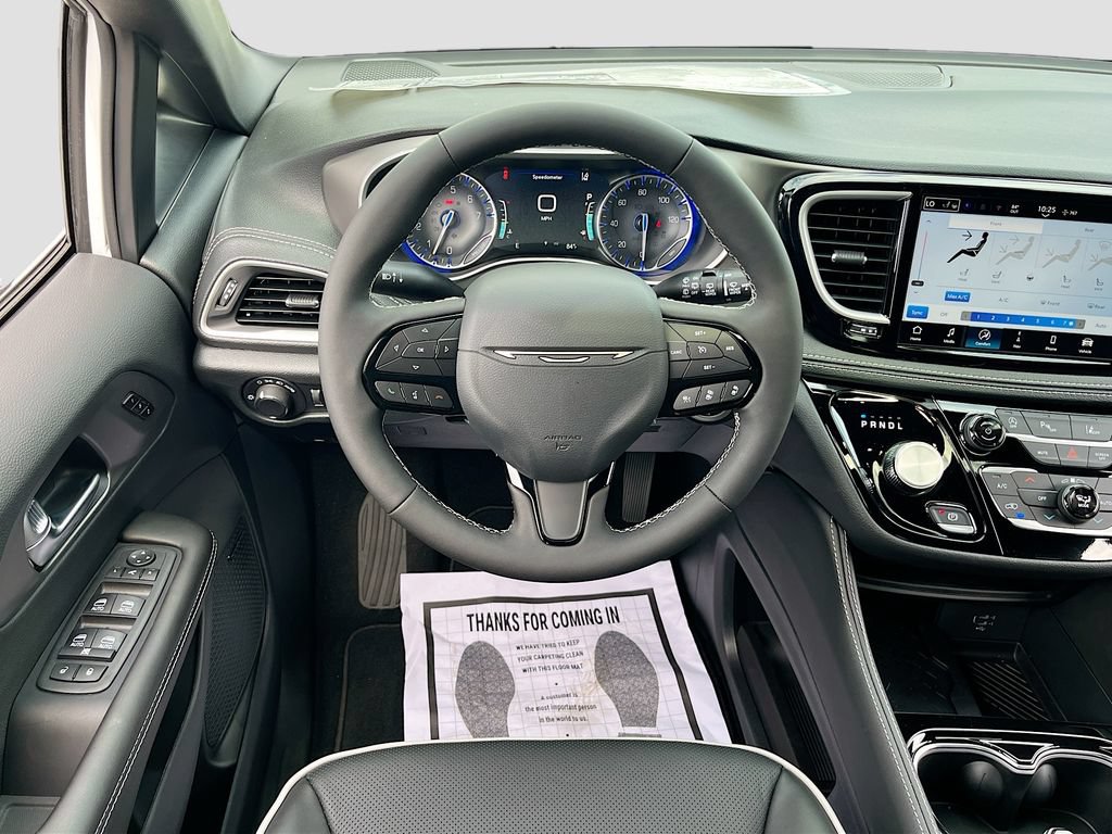 New 2027 Chrysler Pacifica Limited w/ Family Tech Group FWD image 24