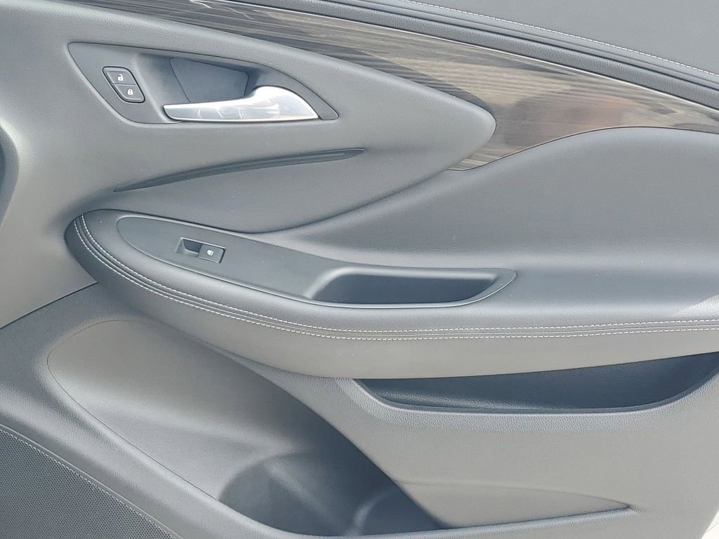 Used 2020 Buick Envision Essence image 45