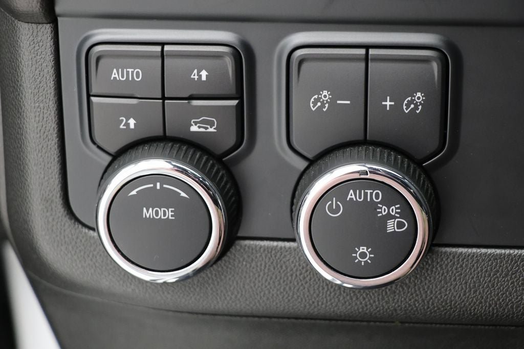 Used 2025 Chevrolet Tahoe LT AWD/4WD image 26