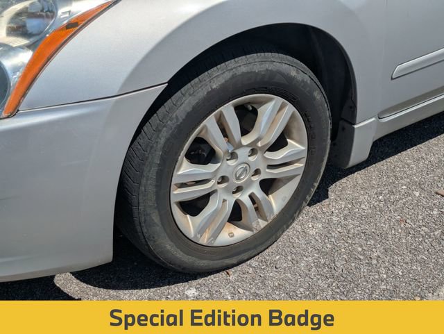 Used 2012 Nissan Altima 2.5 S w/ Special Edition Pkg FWD image 6