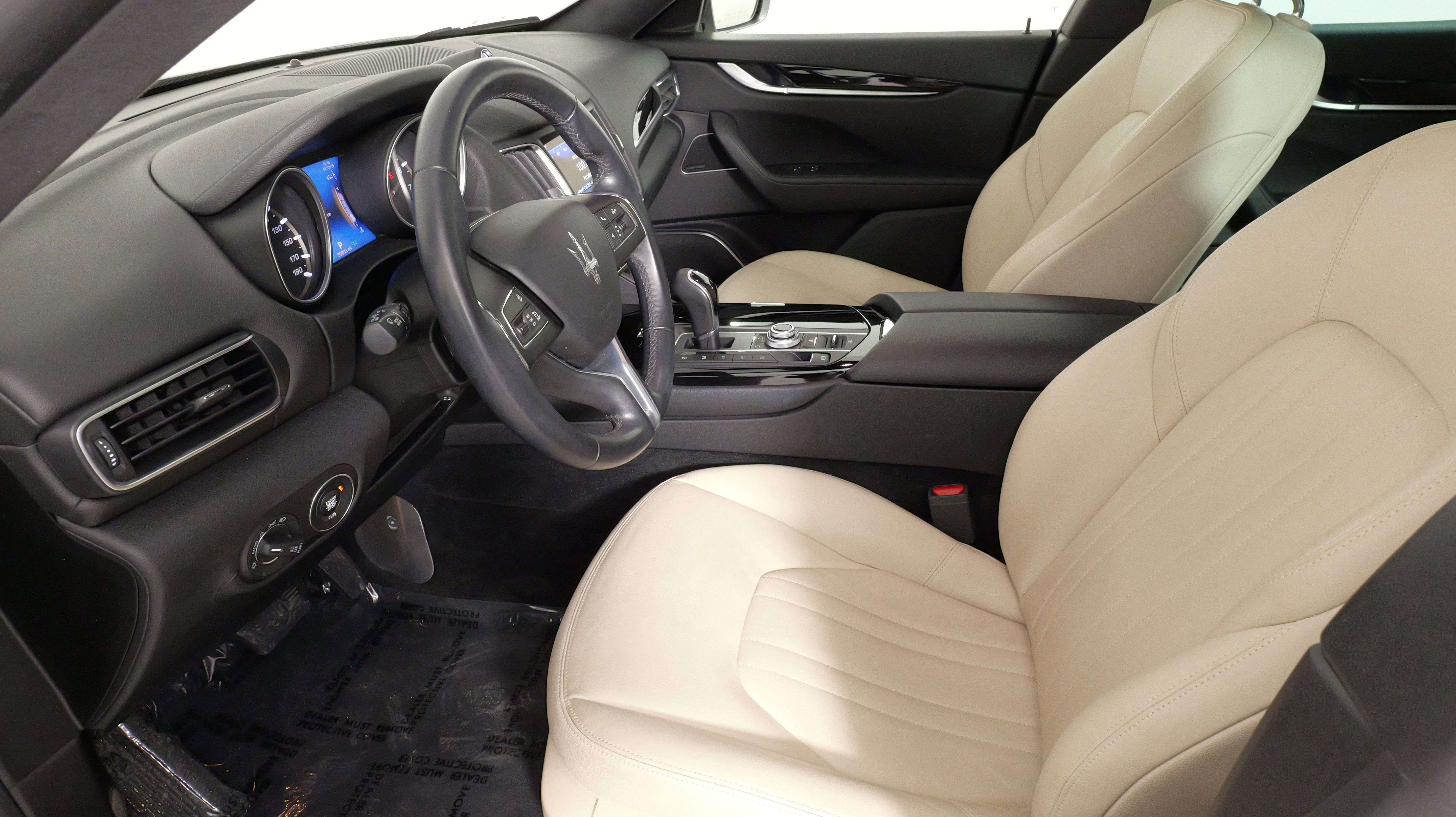 Used 2018 Maserati Levante image 29