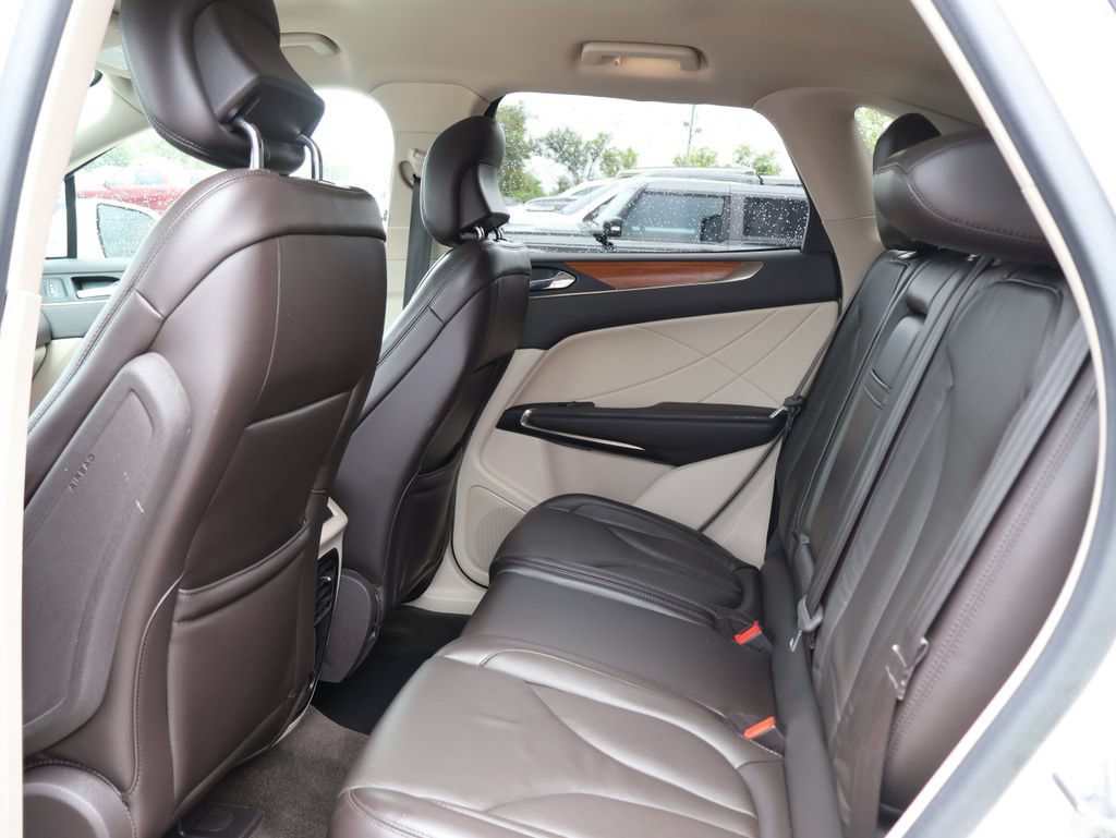 Used 2019 Lincoln MKC Select w/ Select Plus Package FWD image 17