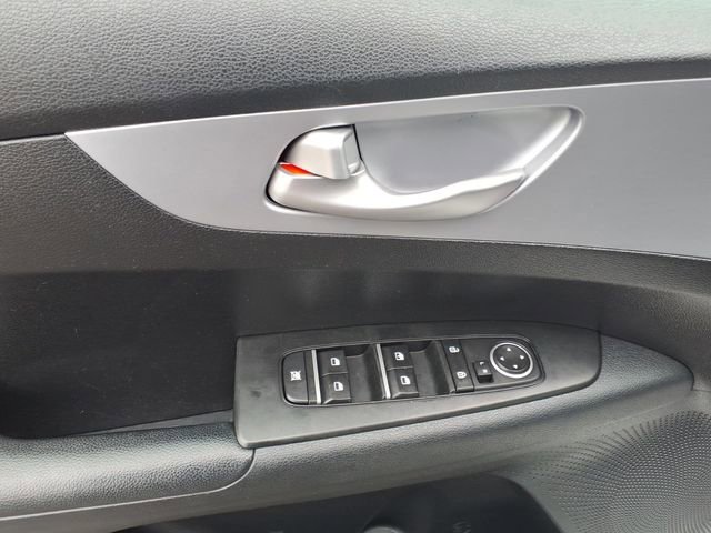 Used 2024 Kia Forte LXS FWD image 11