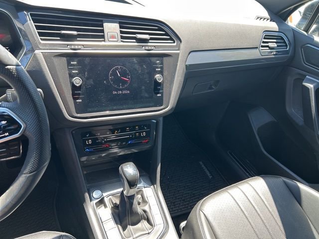 Used 2024 Volkswagen Tiguan SE R-Line FWD image 11