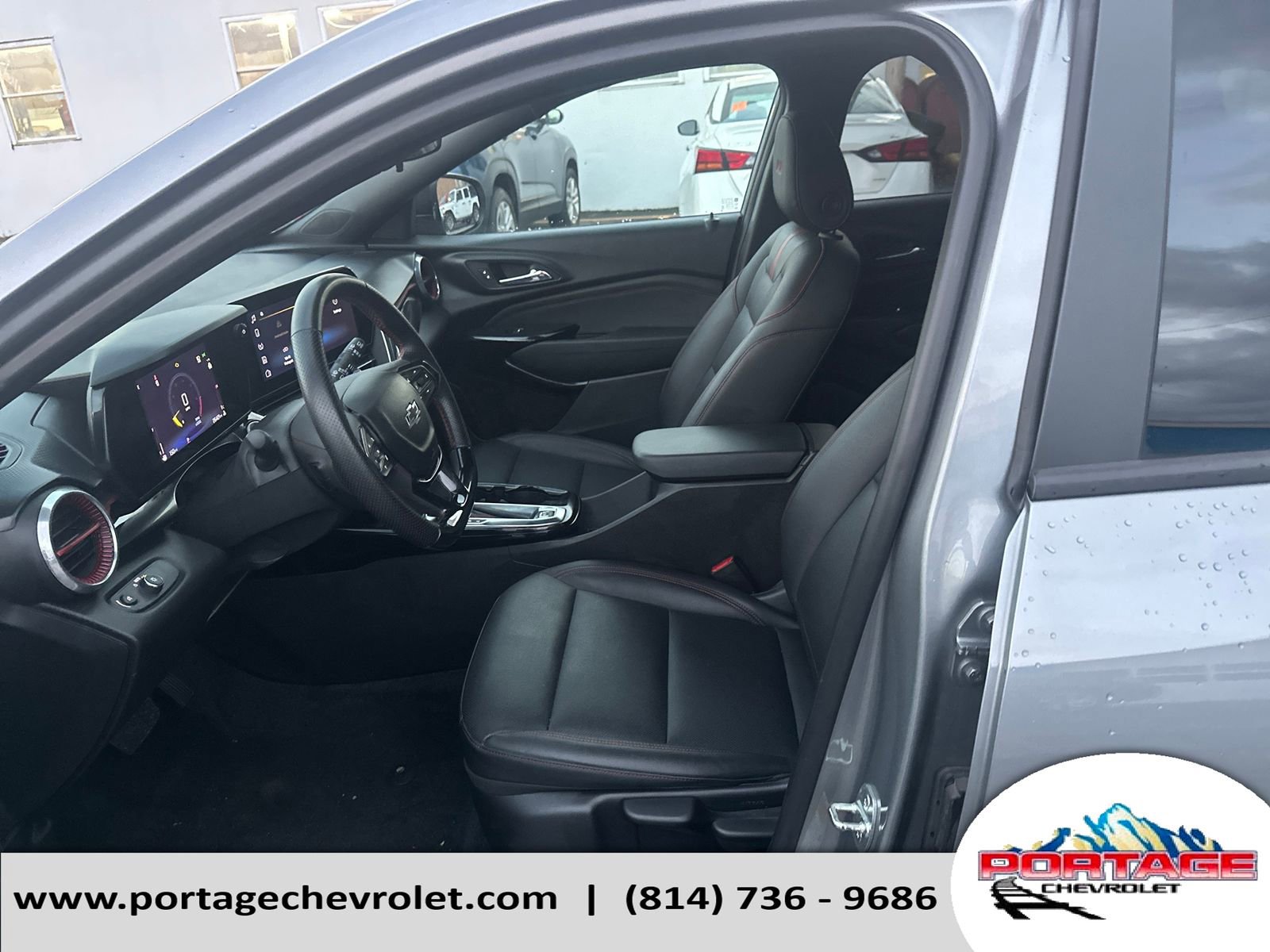 Used 2024 Chevrolet Trax RS w/ Sunroof Package image 10
