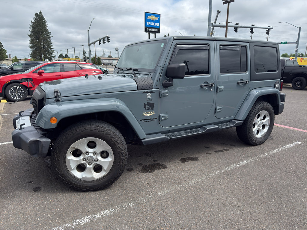Used 2014 Jeep Wrangler Unlimited Sahara AWD/4WD image 4