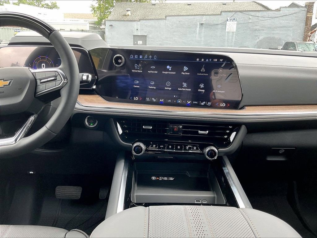 New 2026 Chevrolet Tahoe High Country AWD/4WD image 13