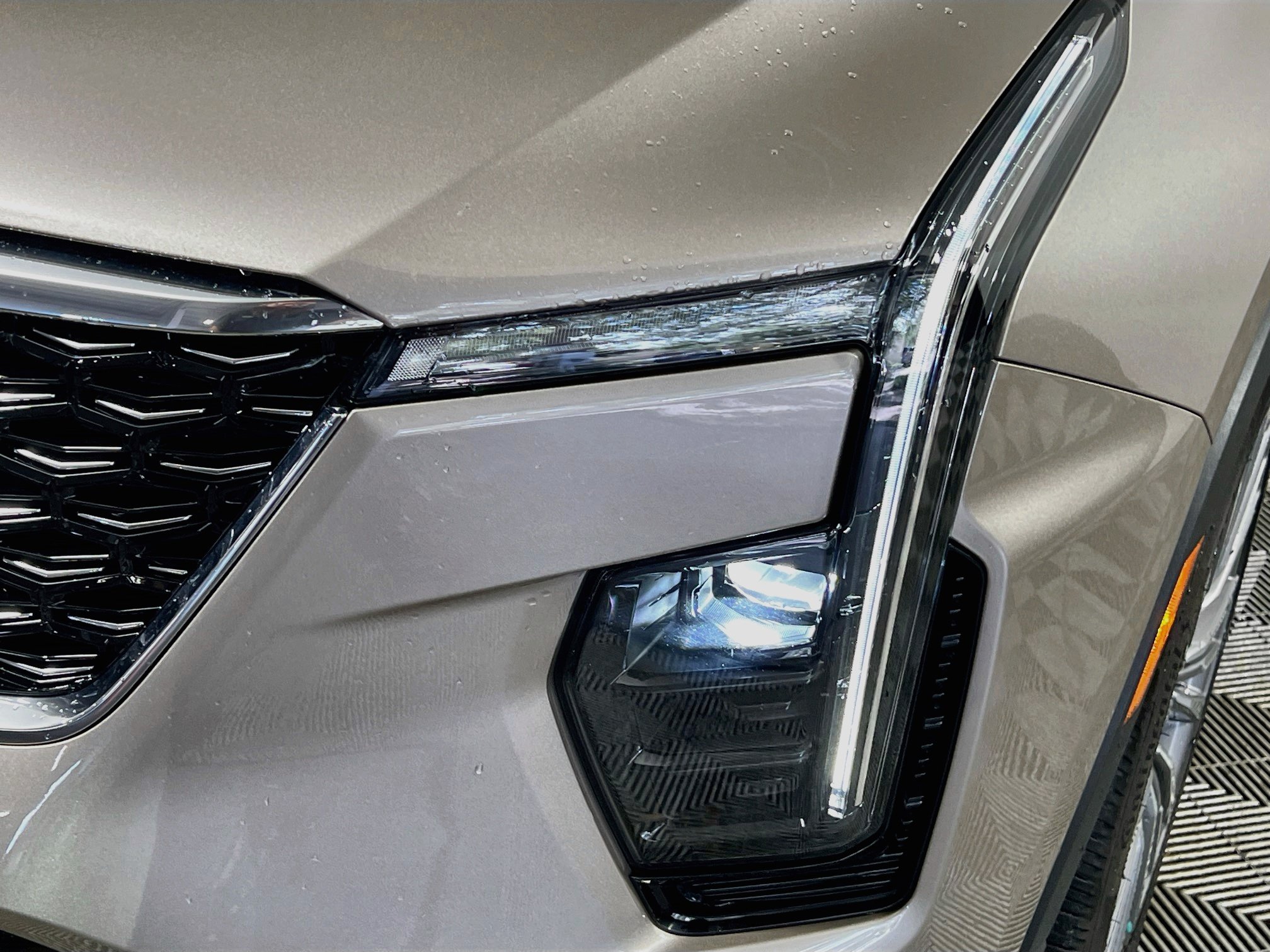 Used 2024 Cadillac XT4 Premium Luxury w/ Technology Package FWD image 12
