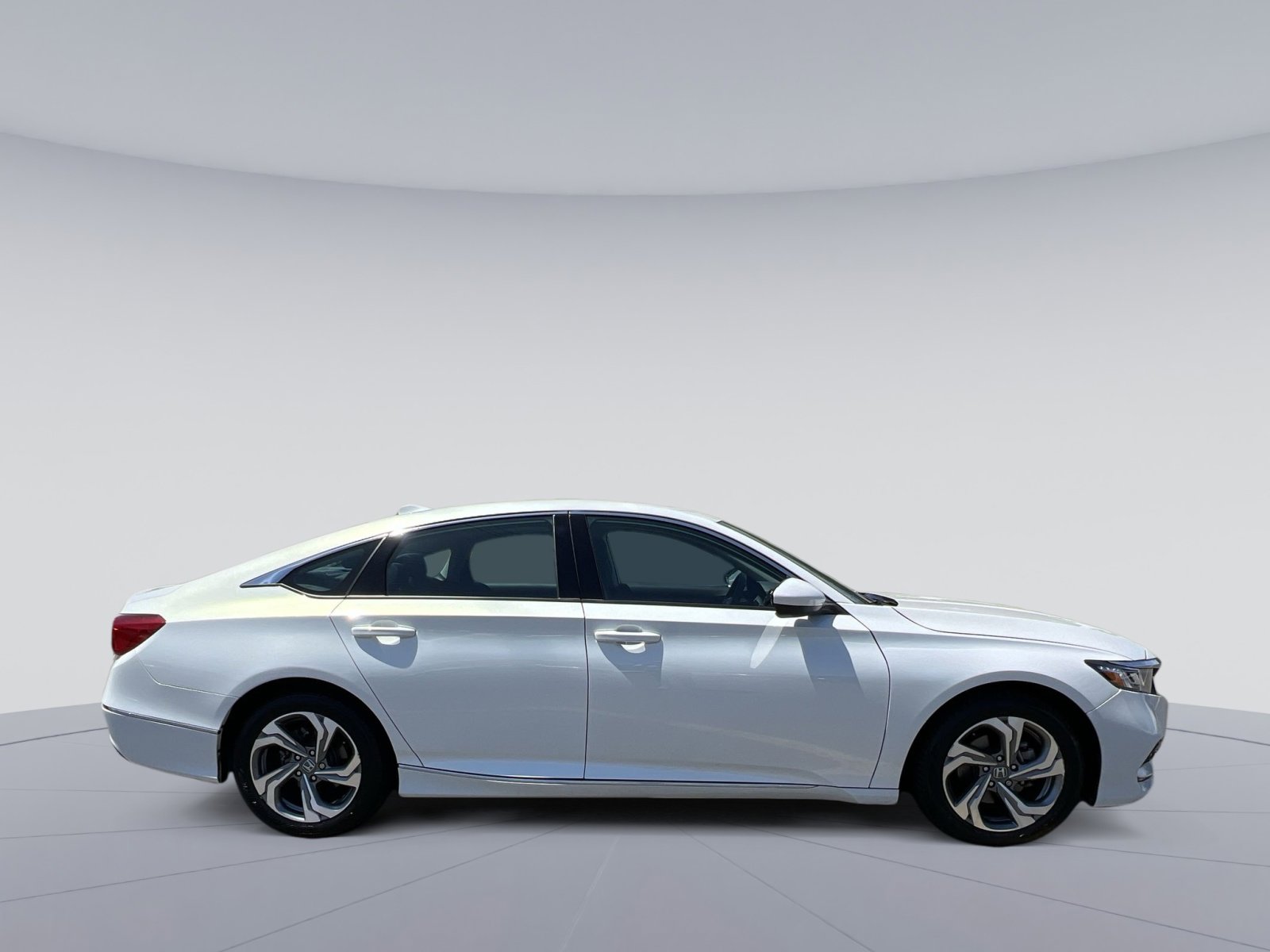 Used 2020 Honda Accord EX image 10