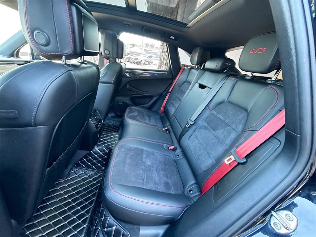Used 2021 Porsche Macan GTS w/ Sport Chrono Package image 27