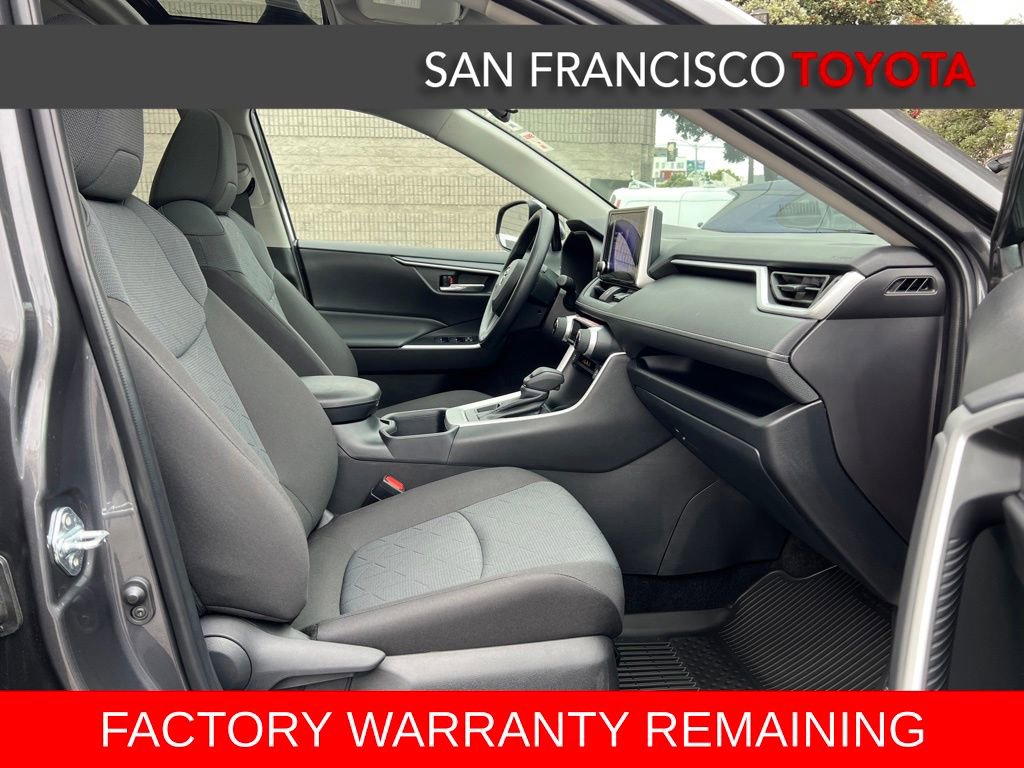 Used 2025 Toyota RAV4 XLE AWD/4WD image 20
