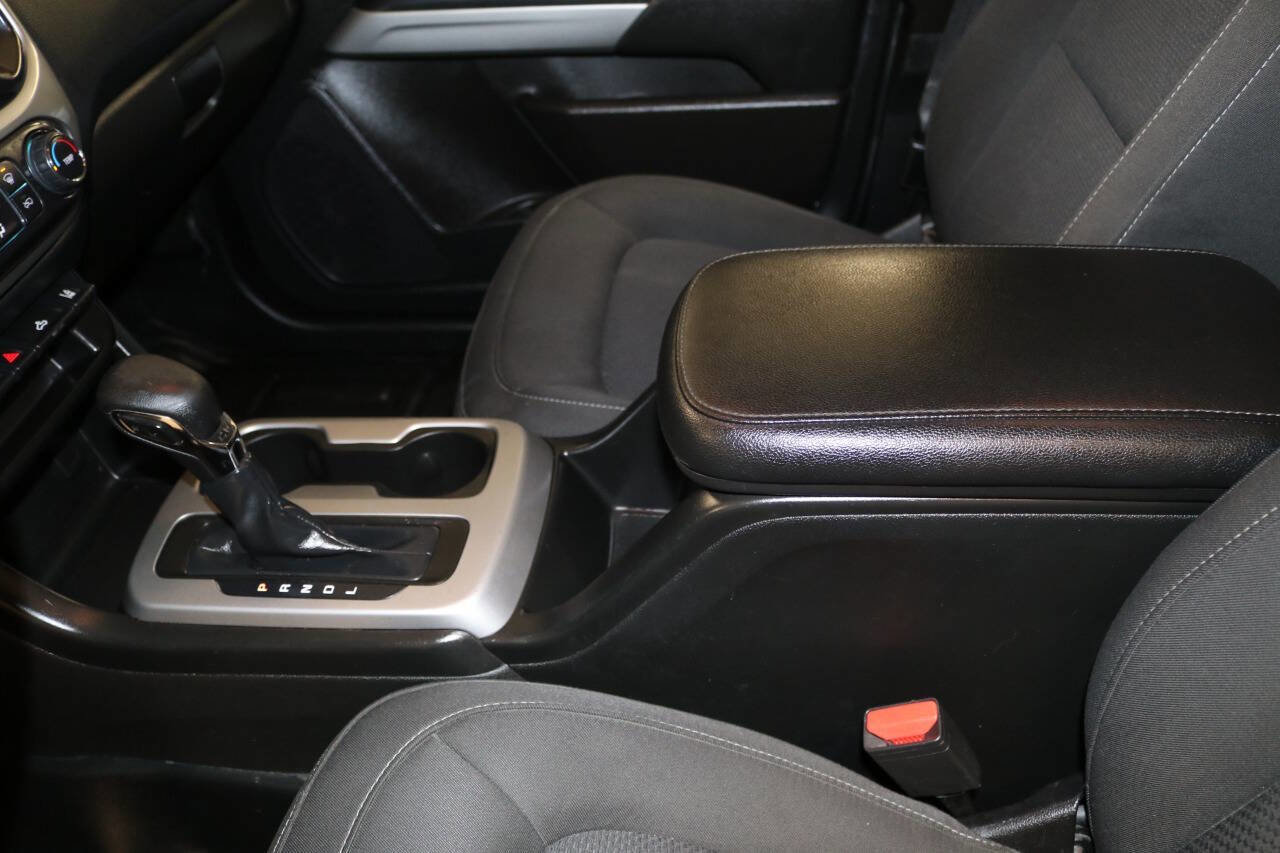 Used 2022 Chevrolet Colorado LT w/ Fleet Safety Package image 34