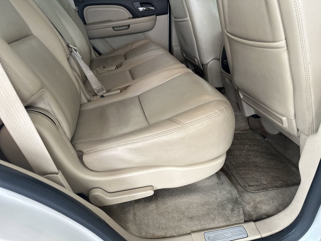 Used 2014 GMC Yukon Denali RWD image 35